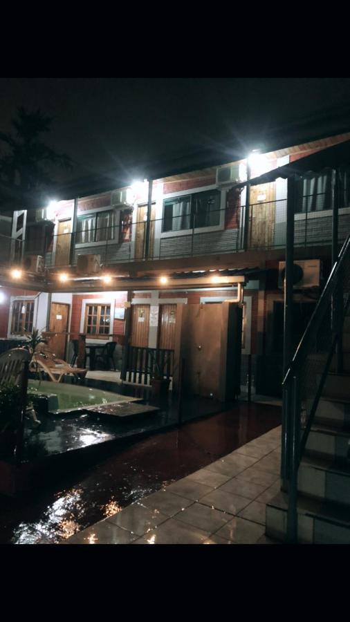 Hostel Nashe Пуерто Игуасу Екстериор снимка